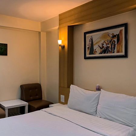 Ban Sai Mai Petchsiri Room เพชรสิริรูม מראה חיצוני תמונה