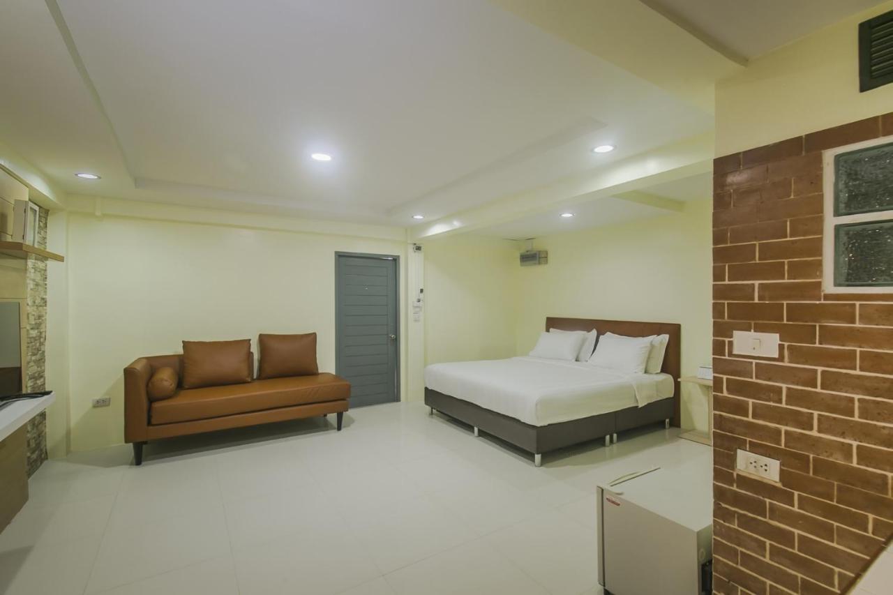 Ban Sai Mai Petchsiri Room เพชรสิริรูม מראה חיצוני תמונה