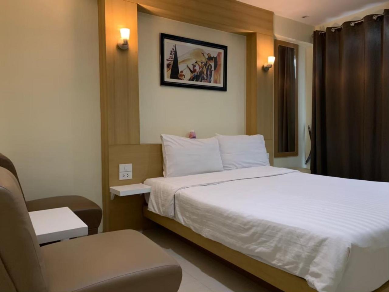 Ban Sai Mai Petchsiri Room เพชรสิริรูม מראה חיצוני תמונה