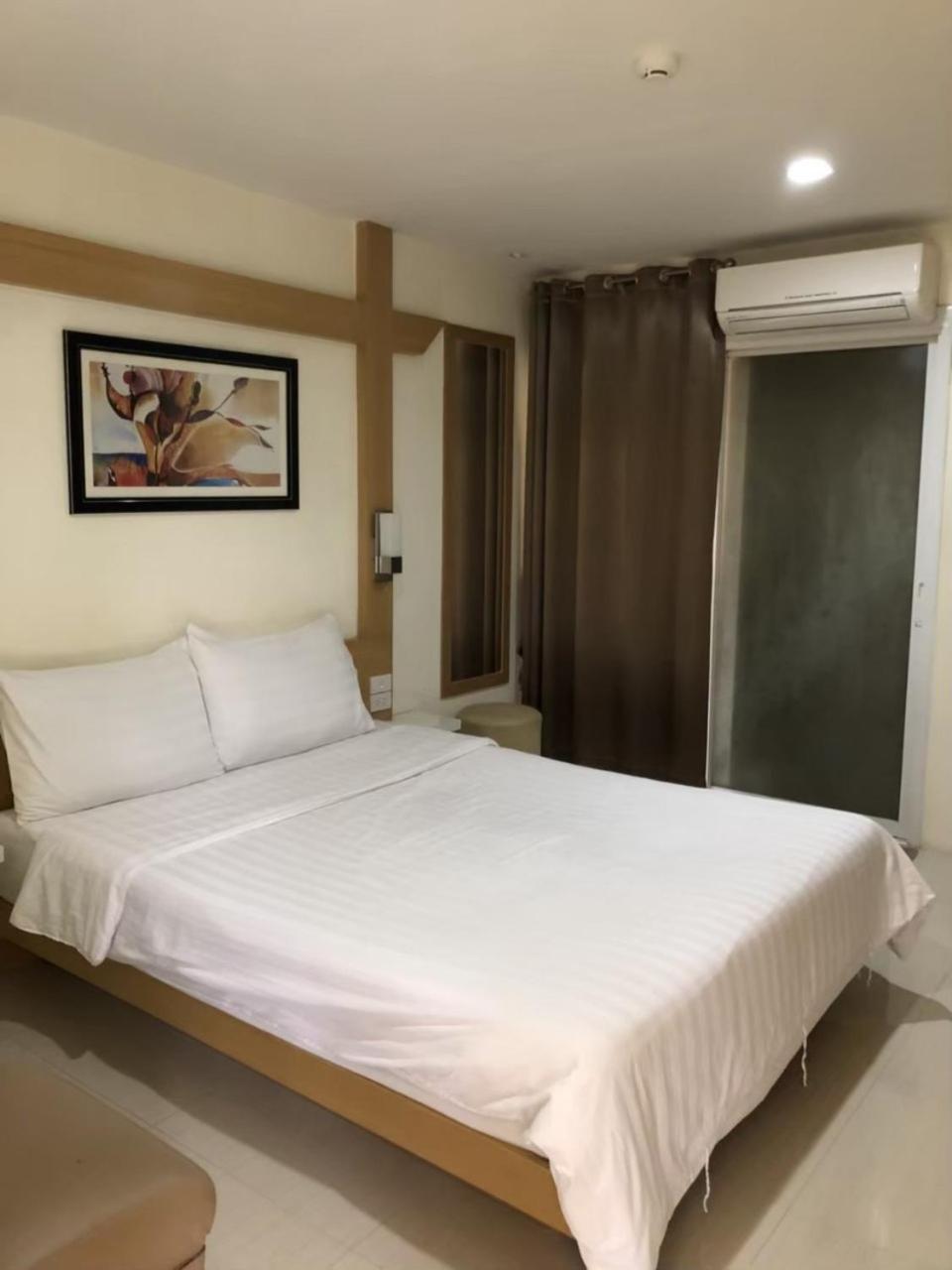 Ban Sai Mai Petchsiri Room เพชรสิริรูม מראה חיצוני תמונה