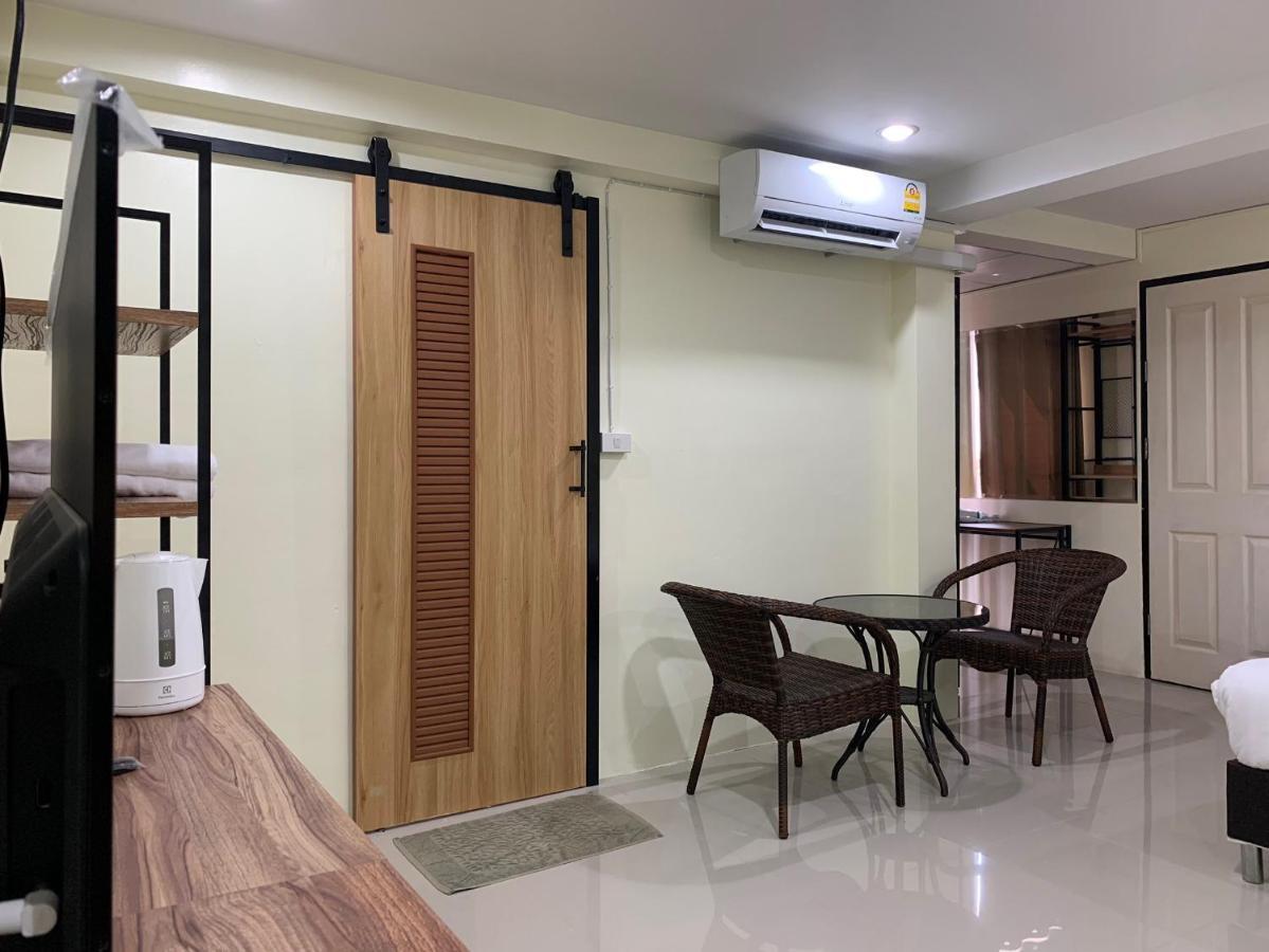 Ban Sai Mai Petchsiri Room เพชรสิริรูม מראה חיצוני תמונה